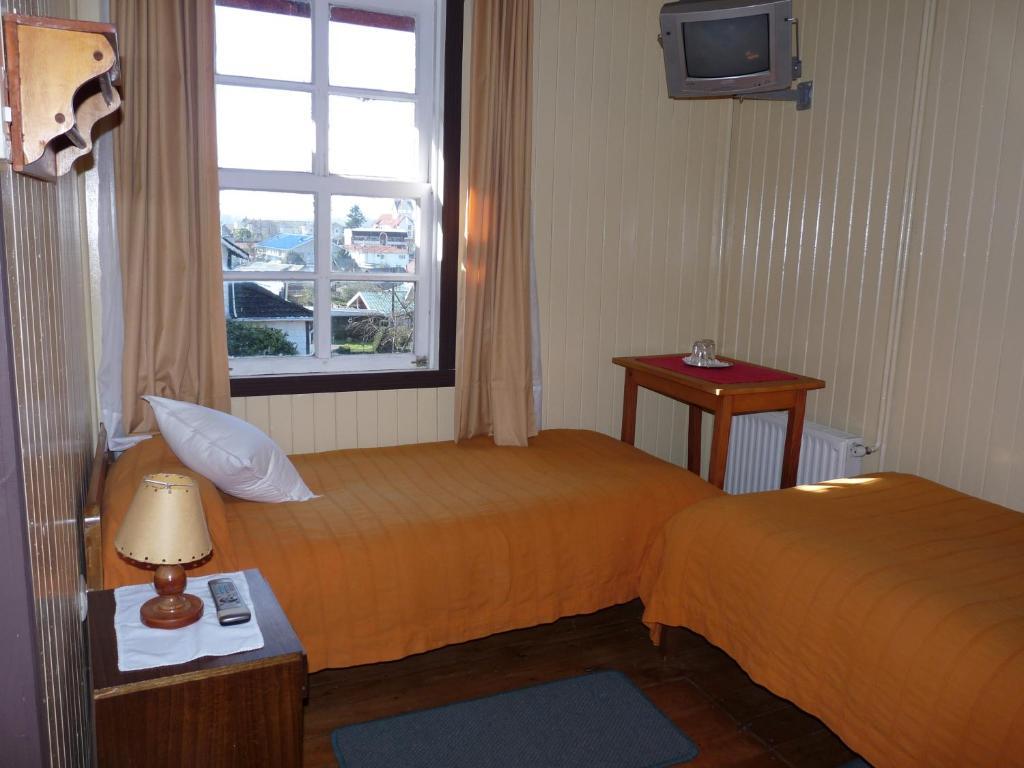 Hostal Opapa Juan Hotel Puerto Varas Room photo