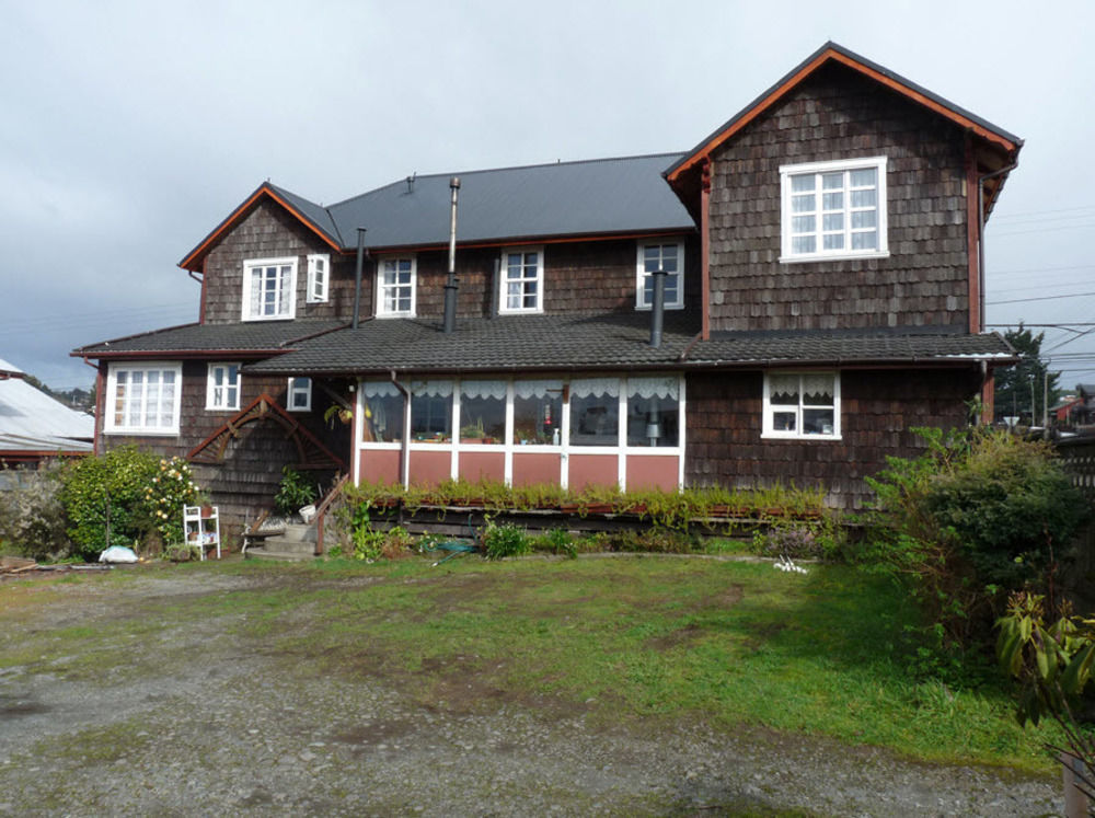 Hostal Opapa Juan Hotel Puerto Varas Exterior photo