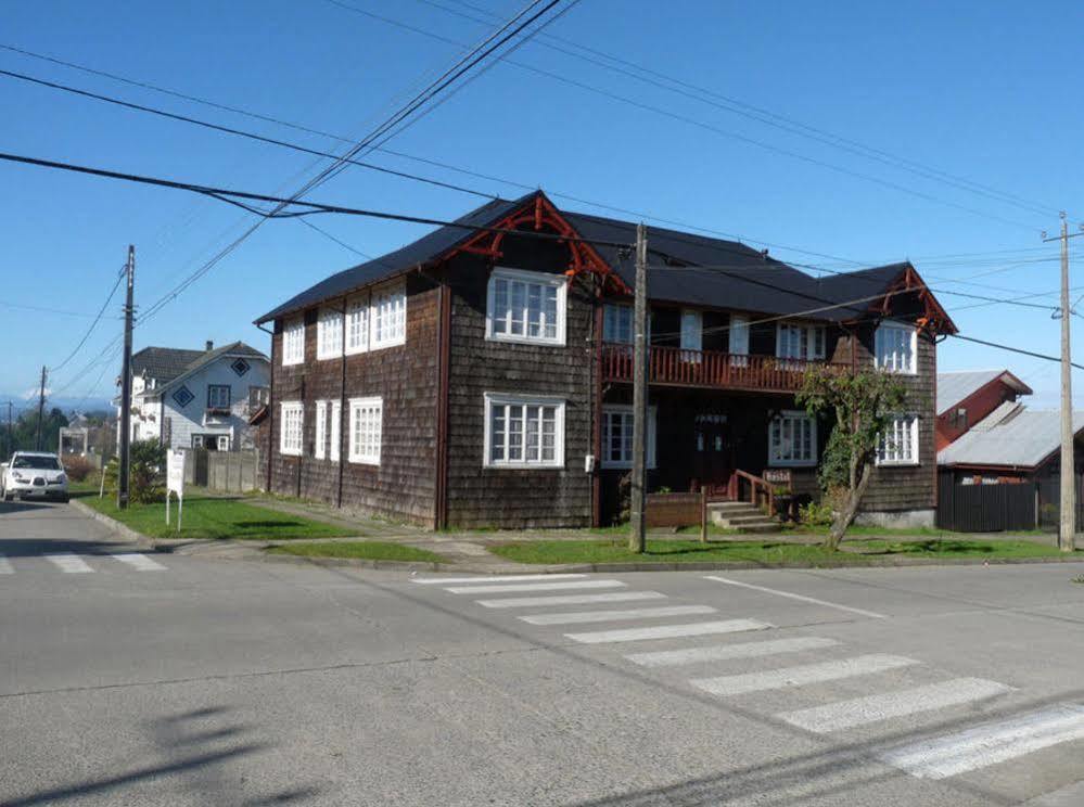 Hostal Opapa Juan Hotel Puerto Varas Exterior photo