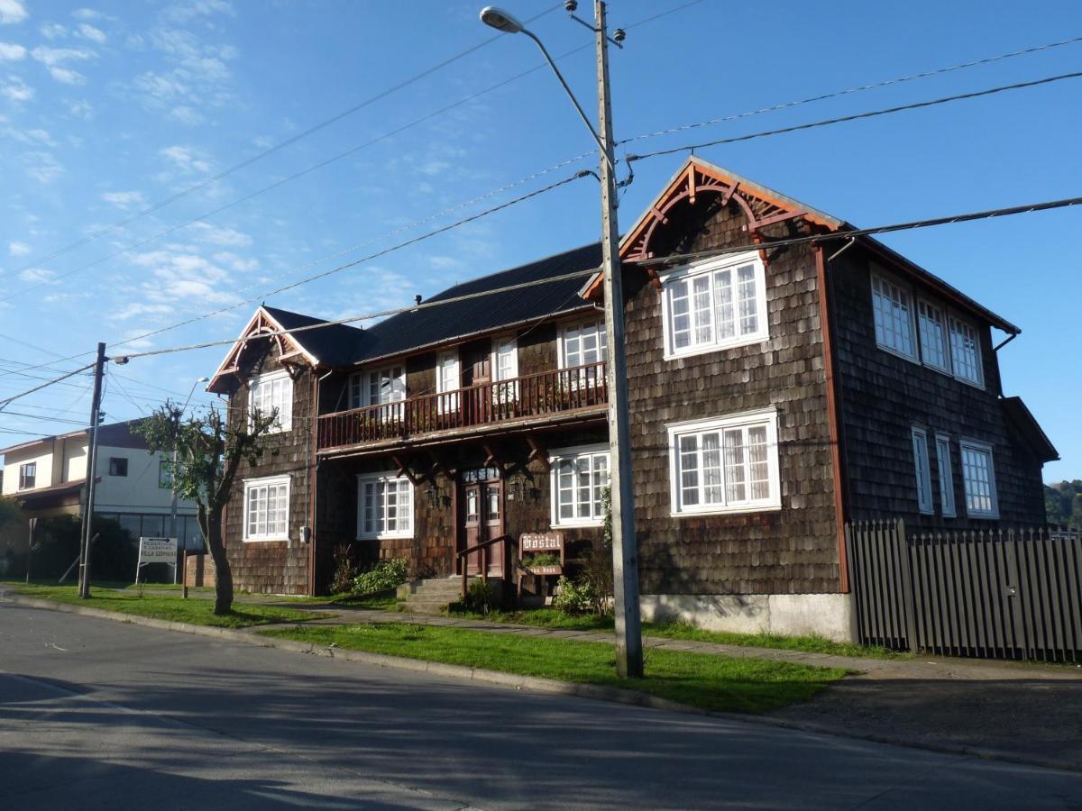 Hostal Opapa Juan Hotel Puerto Varas Exterior photo